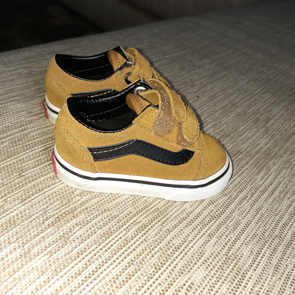 Baby shoes